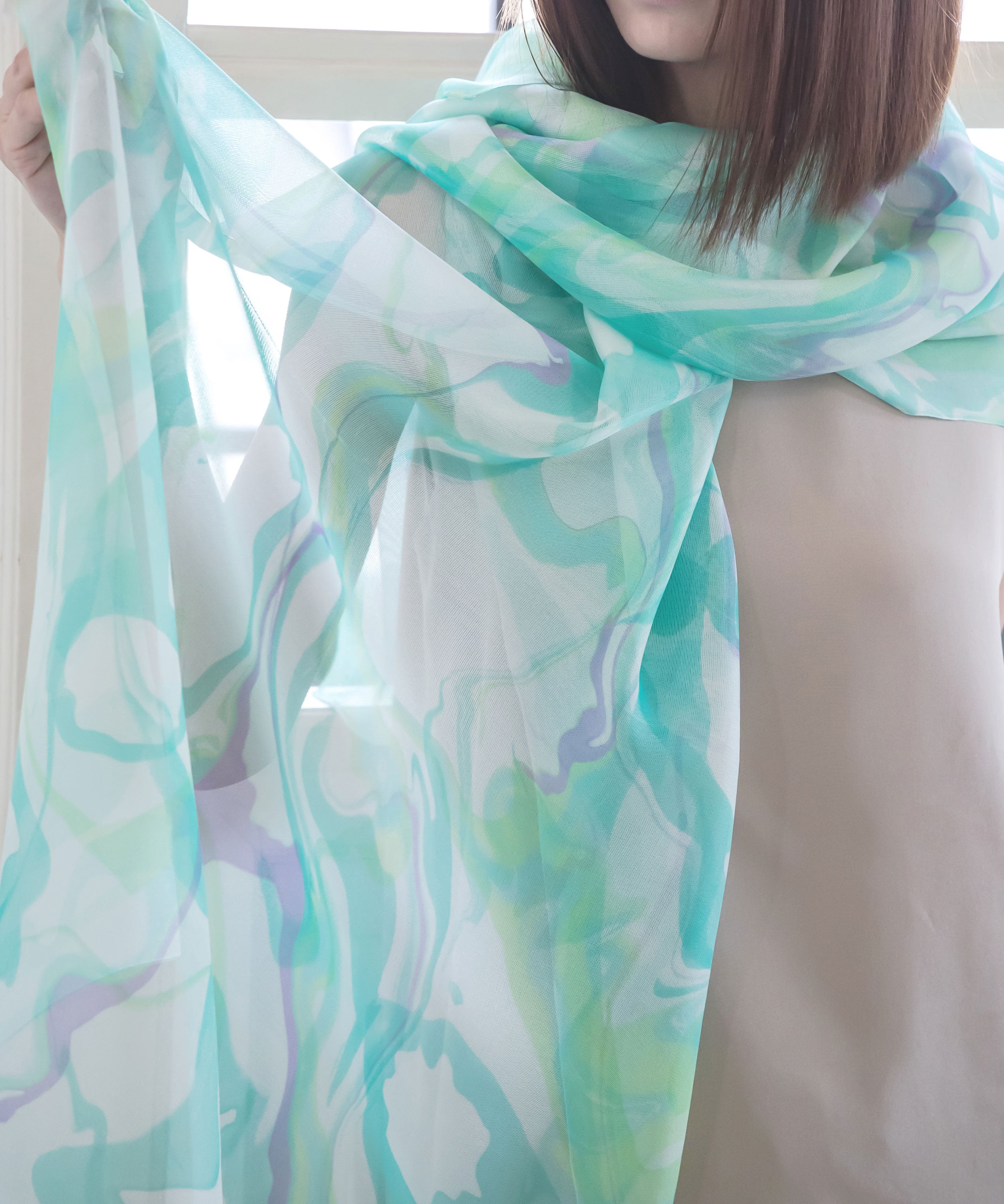 草原の中の小さな紫ストール