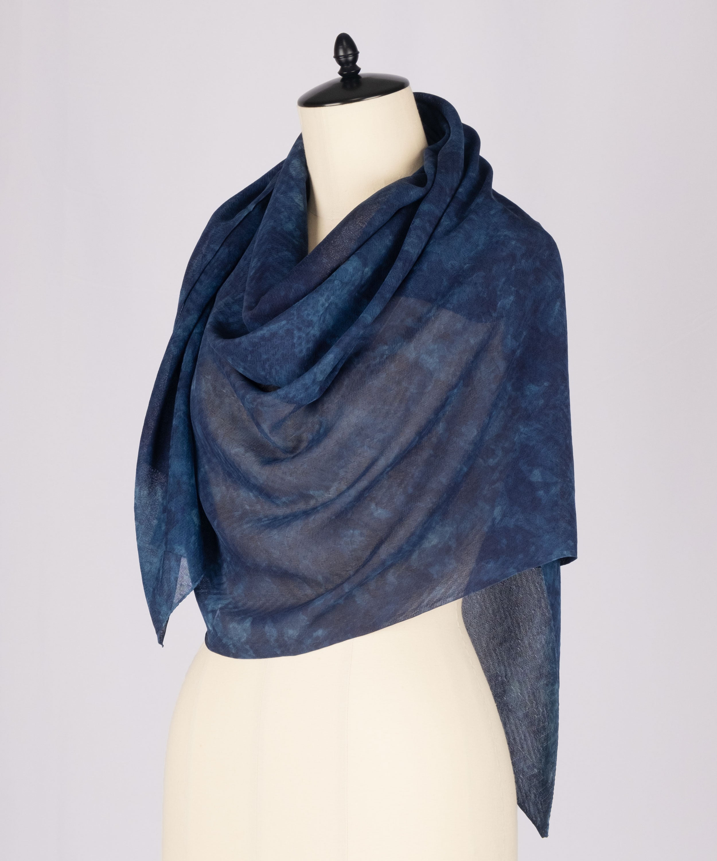Deep Japan Blue 藍染シルクストール
