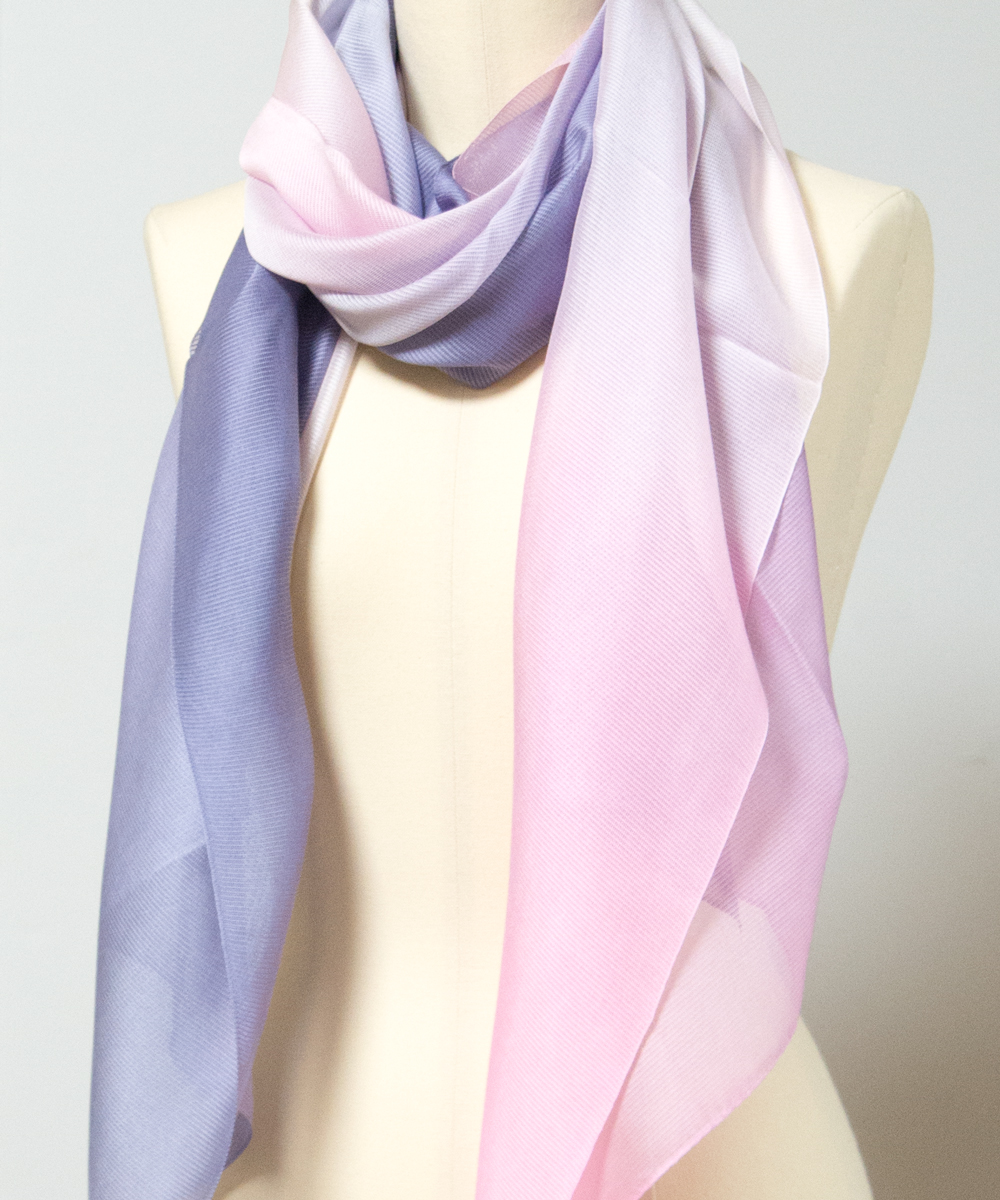 ぼかしマエストロによるオーロラストール pink-purple | 【絽紗】絽と紗のシルクストール・シルクマスク