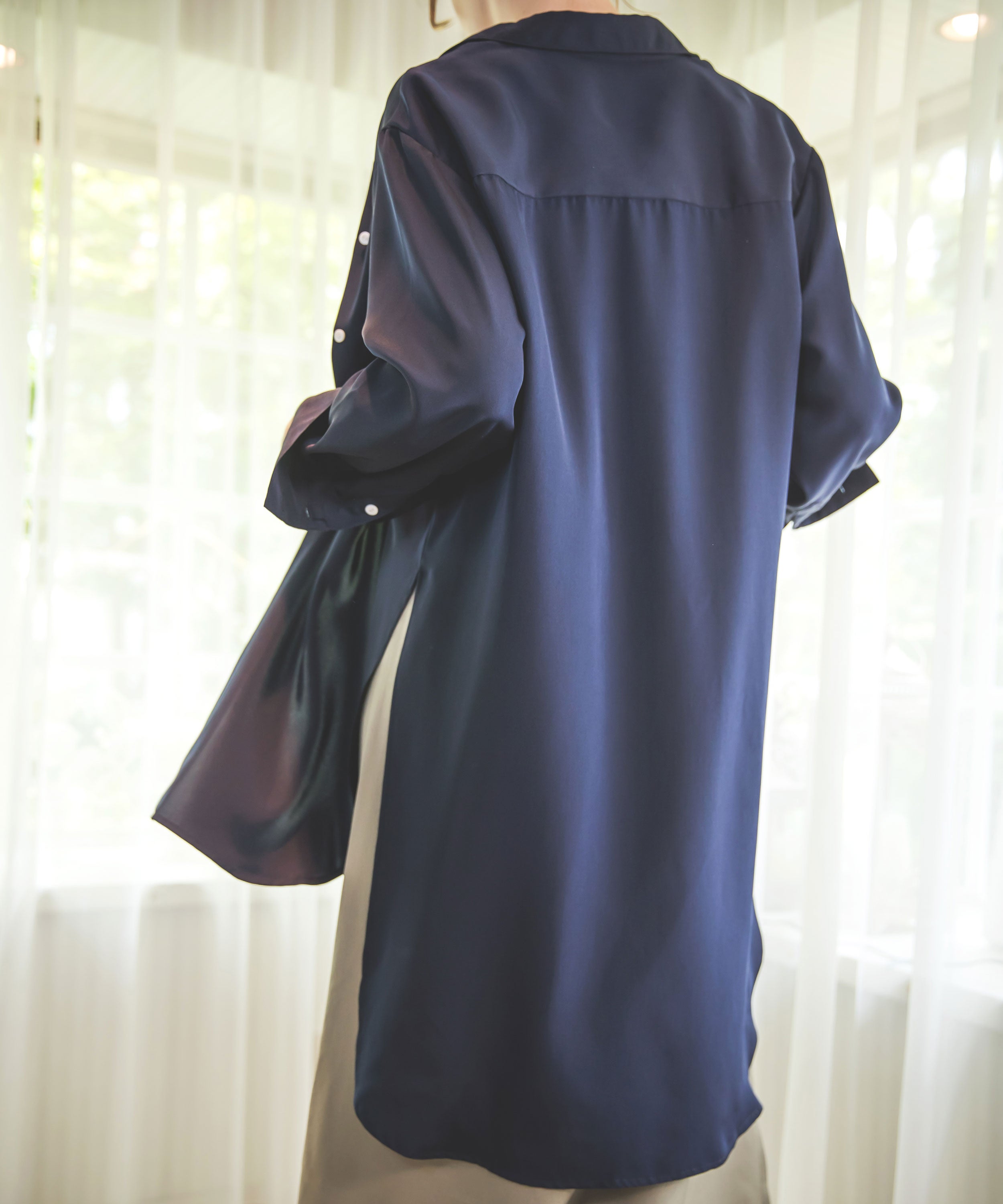 シルクのロングシャツコート