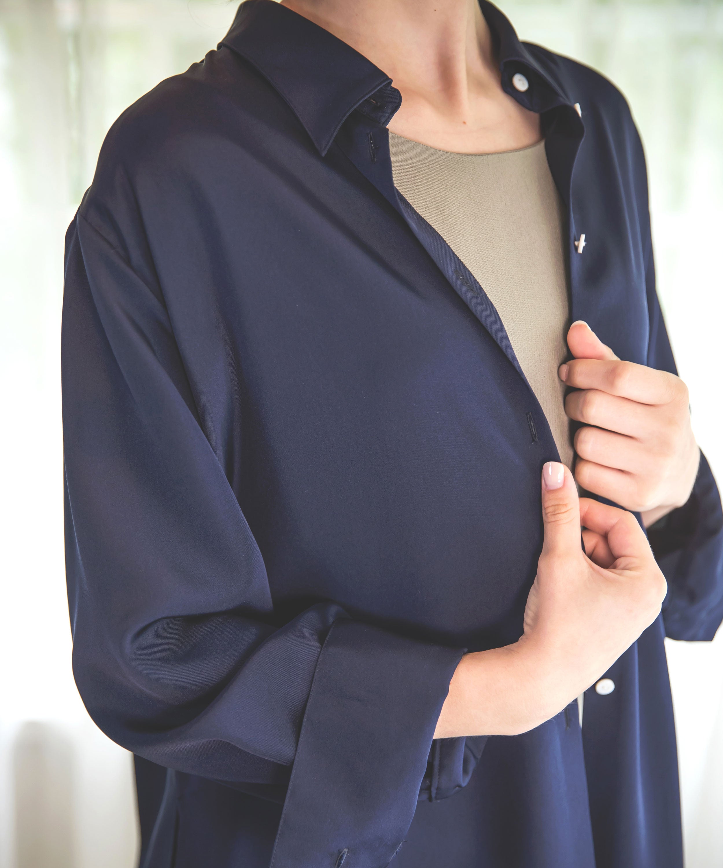 シルクのロングシャツコート
