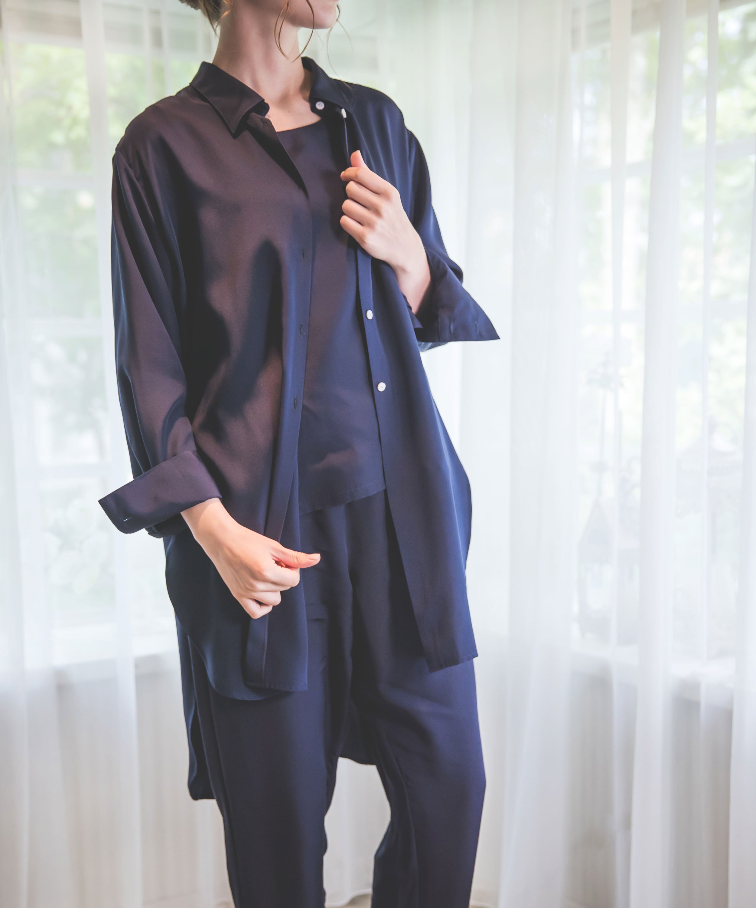 シルクのロングシャツコート