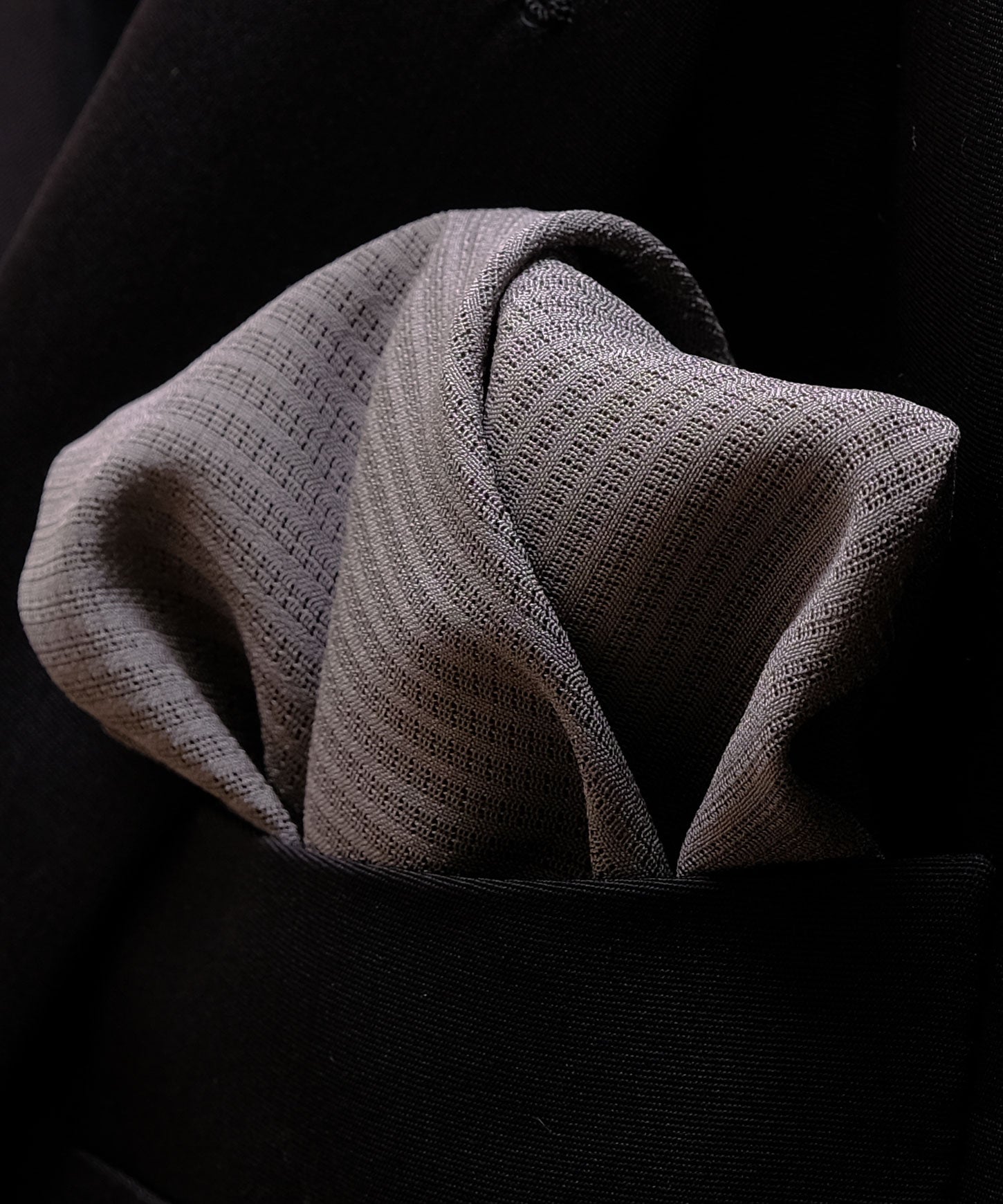 光と風のポケットチーフ